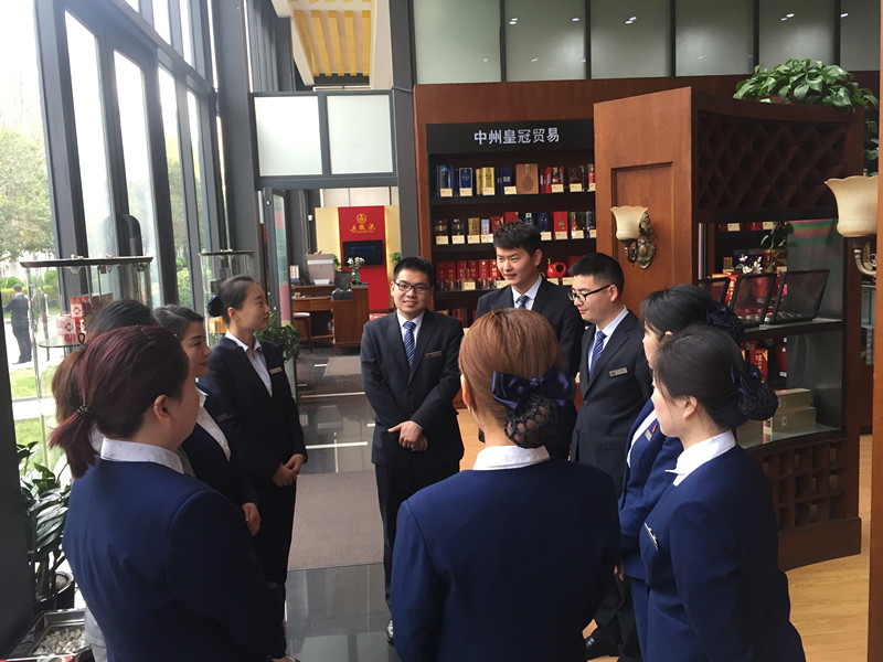 貿易公司專賣店(diàn)晨會(huì)創新——從“早訓”走向“分享”